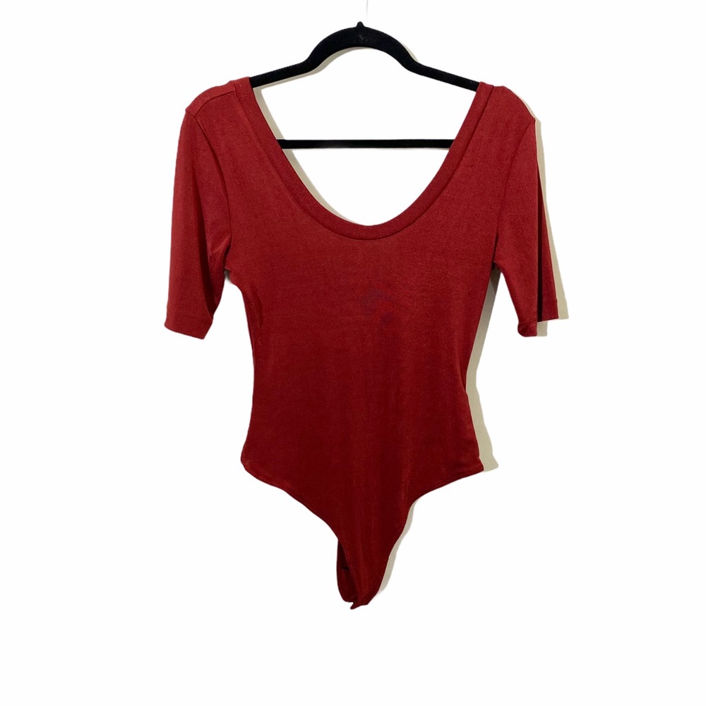 FREE PEOPLE Short Sleeve Scoopneck Bodysuit Red